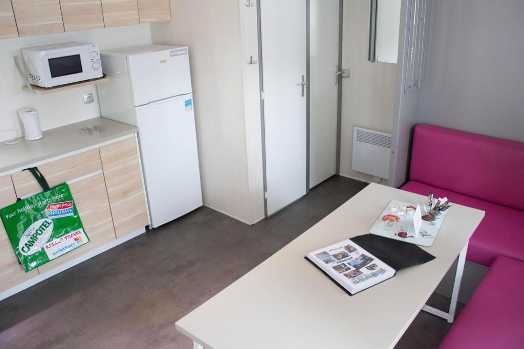 Mobile Homes By Kelair At Playa Montroig Camping Resort Таррагона Екстер'єр фото